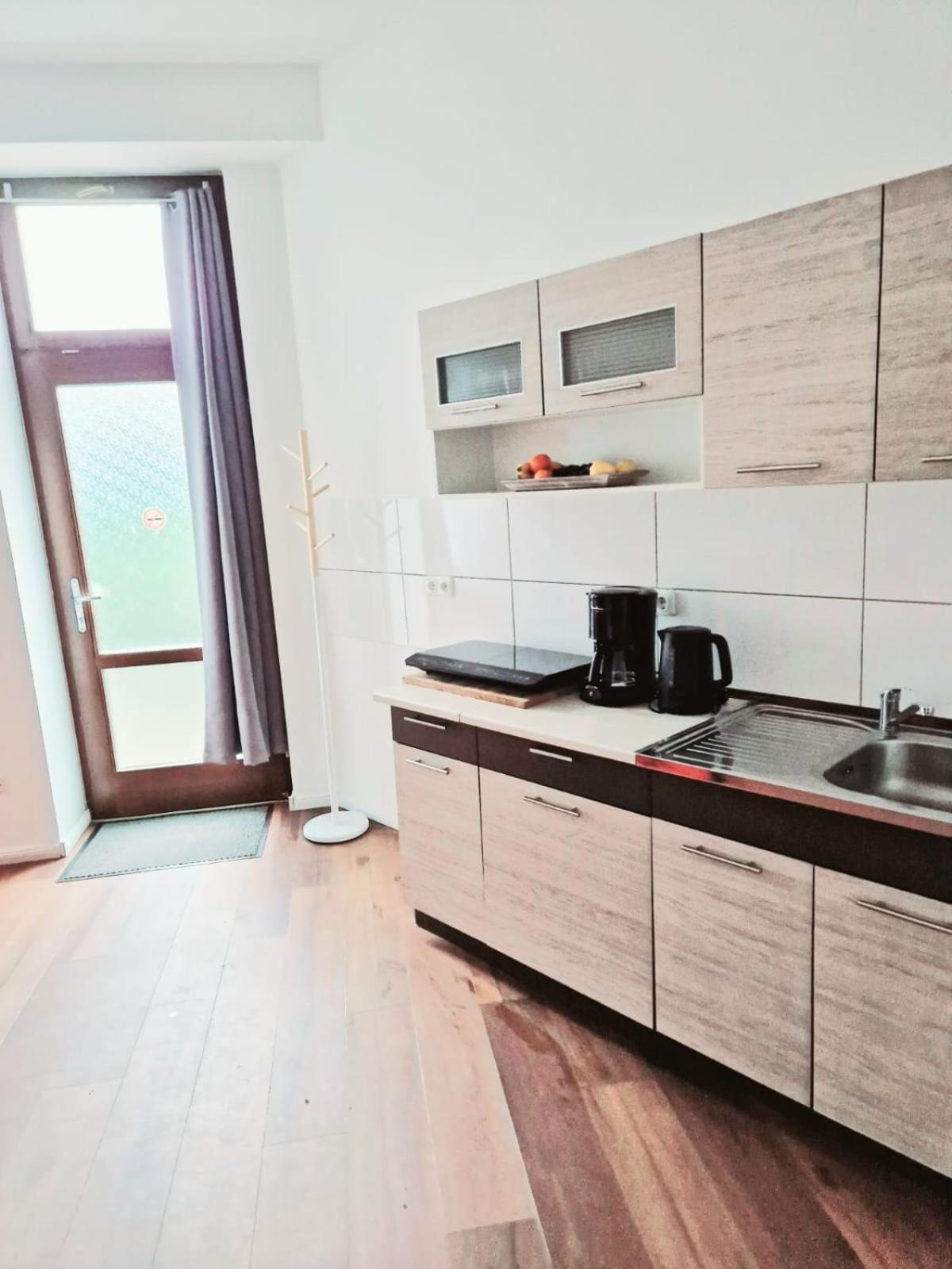 City Studio For 4, Near Sonnenallee Appartamento *