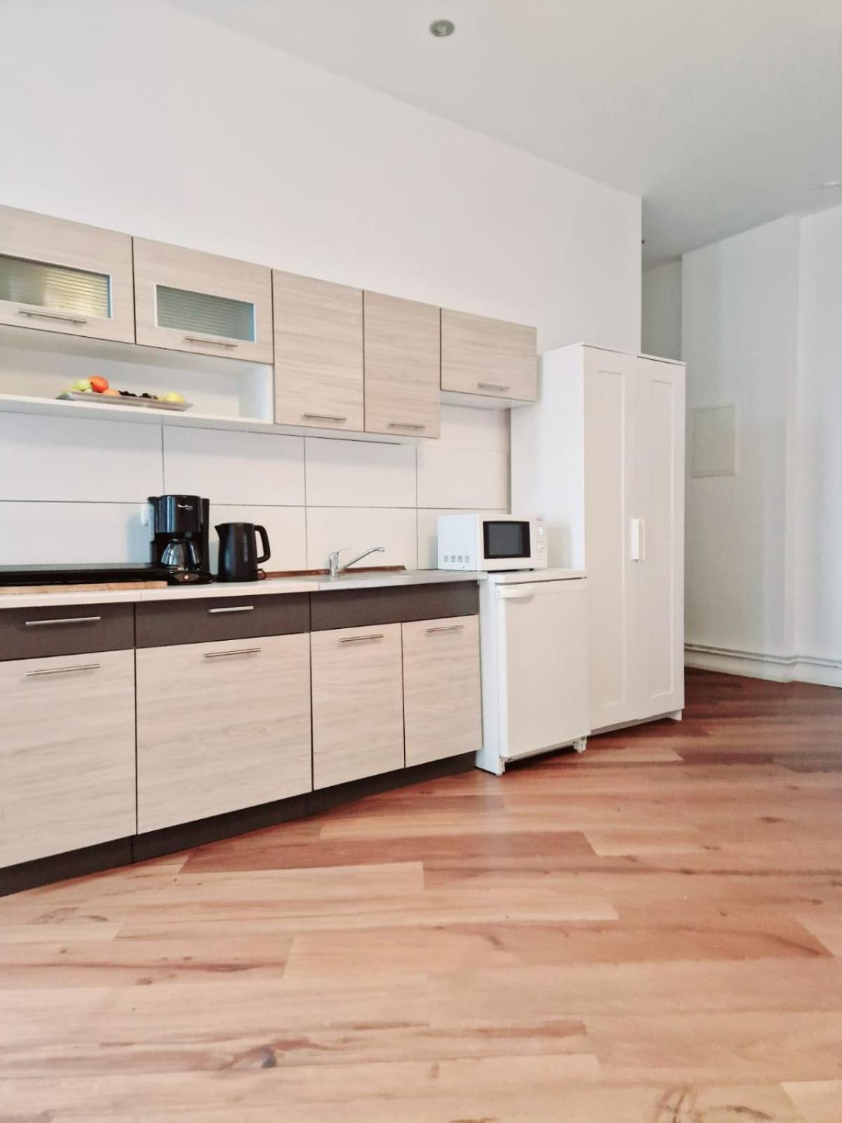 City Studio For 4, Near Sonnenallee Appartamento